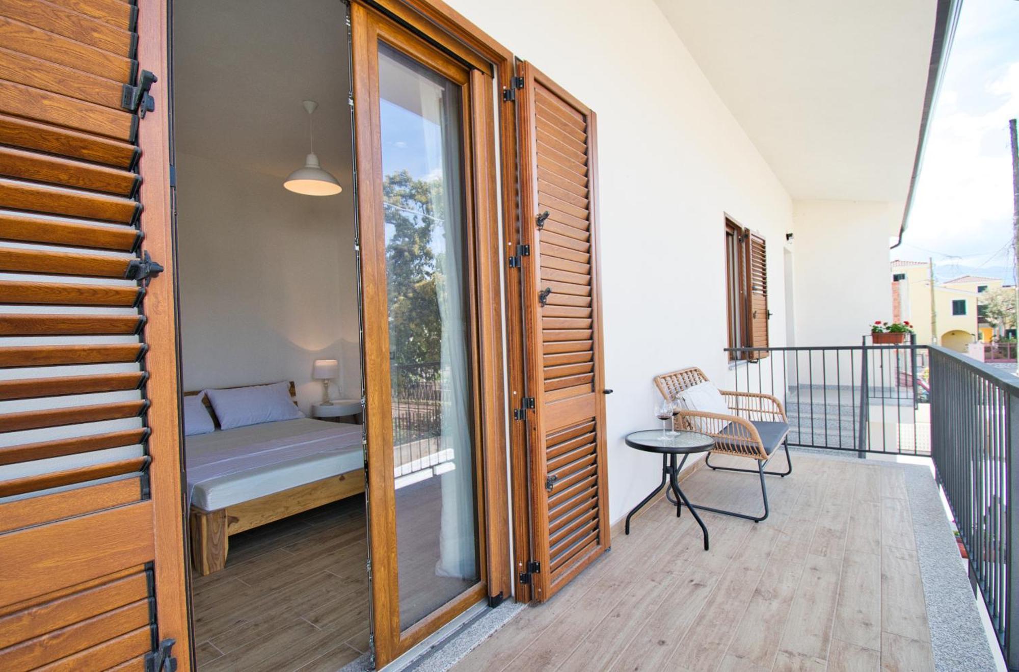 Dommu Livia Hotel Lotzorai Exterior photo